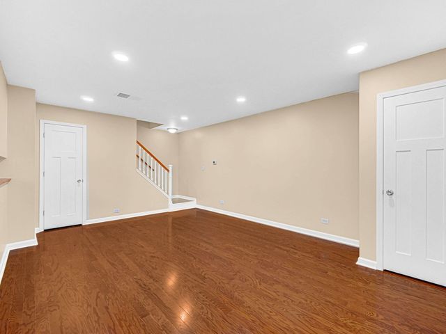 416 Manor Court B, New Lenox, IL 60451