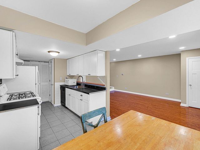 416 Manor Court B, New Lenox, IL 60451