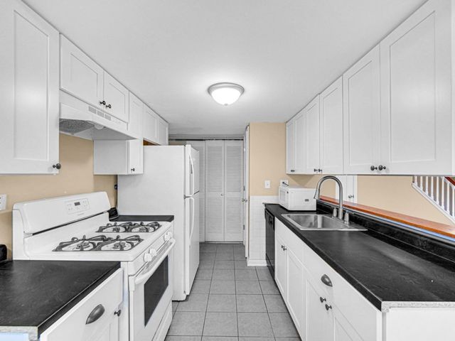 416 Manor Court B, New Lenox, IL 60451