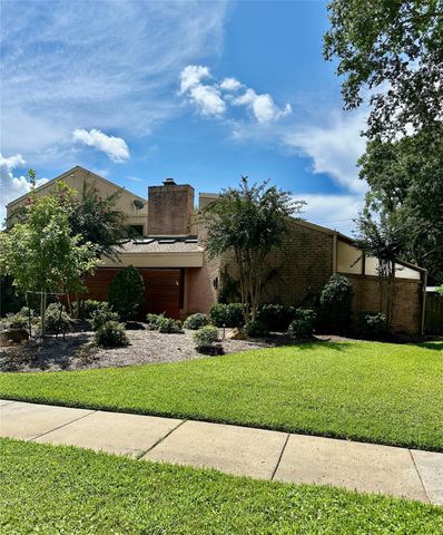 11603 Highgrove Drive, Houston, TX 77077