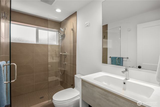 2414 161st Avenue NE, Bellevue, WA 98008