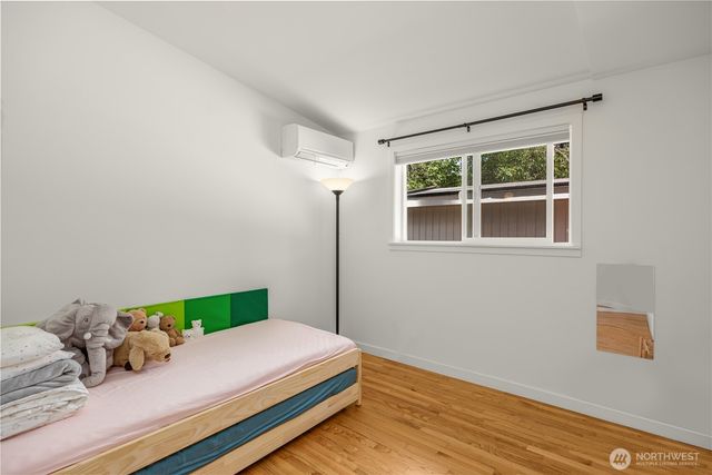 2414 161st Avenue NE, Bellevue, WA 98008