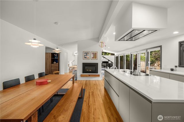 2414 161st Avenue NE, Bellevue, WA 98008