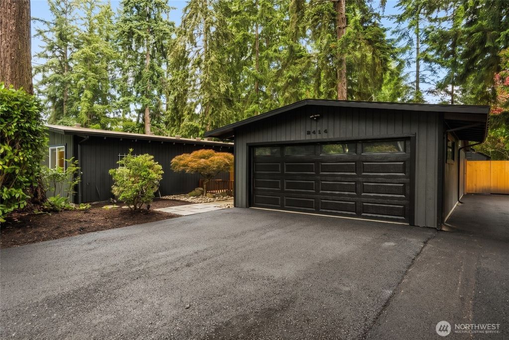 2414 161st Avenue NE, Bellevue, WA 98008