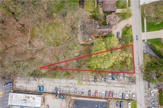 50 Brucewood Dr, Mt Lebanon, PA 15228