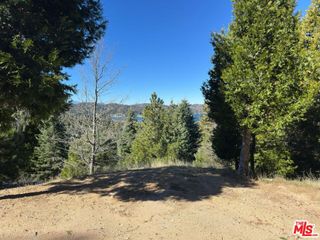 101 Mill Pond Road, Lake Arrowhead, CA 92352