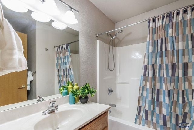 248 FREUDE LANE, Box Elder, SD 57719