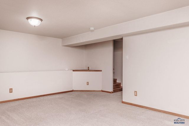 248 FREUDE LANE, Box Elder, SD 57719