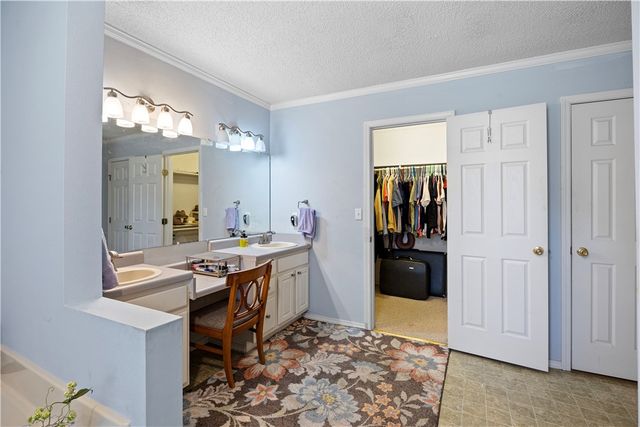 10037 Cloverleaf Drive, Dardanelle, AR 72834