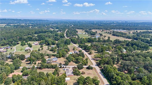 10037 Cloverleaf Drive, Dardanelle, AR 72834