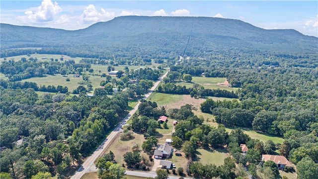 10037 Cloverleaf Drive, Dardanelle, AR 72834