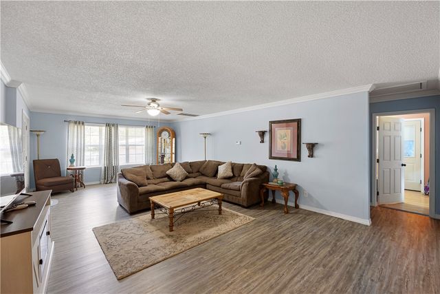 10037 Cloverleaf Drive, Dardanelle, AR 72834