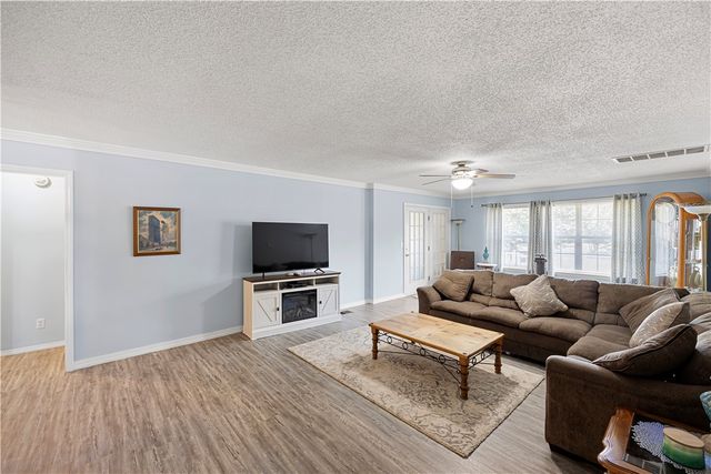 10037 Cloverleaf Drive, Dardanelle, AR 72834