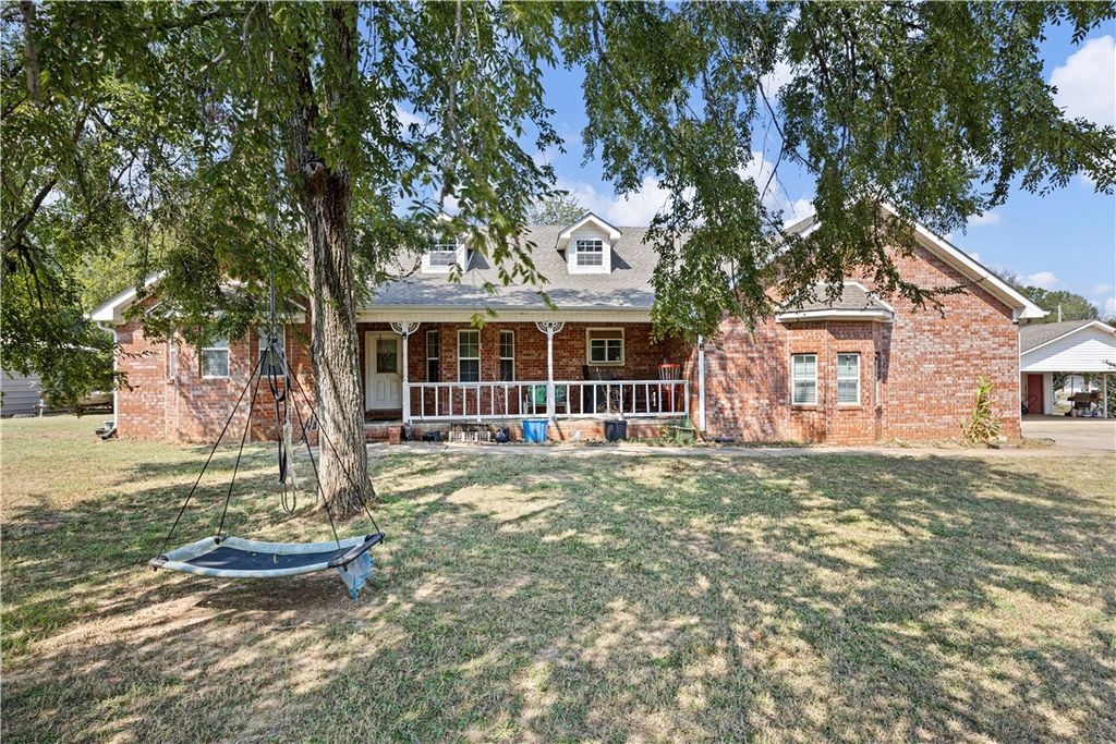 10037 Cloverleaf Drive, Dardanelle, AR 72834