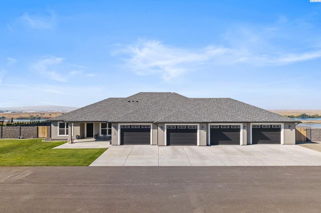 113 Columbia Bluff Lane, Pasco, WA 99301