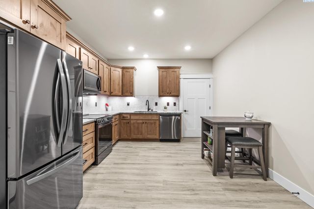 113 Columbia Bluff Lane, Pasco, WA 99301