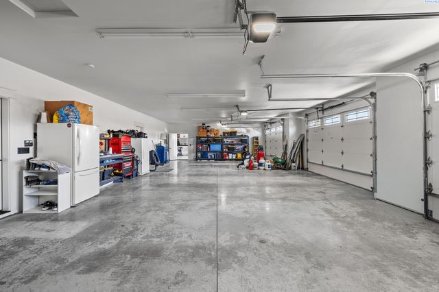 113 Columbia Bluff Lane, Pasco, WA 99301