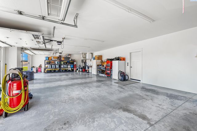 113 Columbia Bluff Lane, Pasco, WA 99301