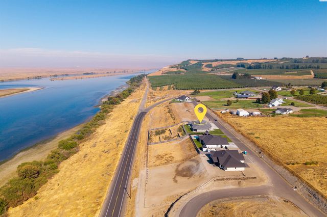 113 Columbia Bluff Lane, Pasco, WA 99301