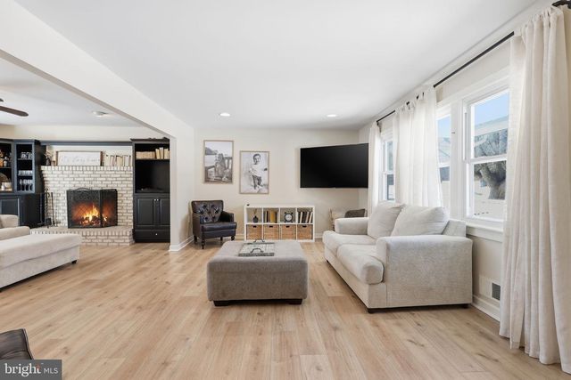 61 WILLIS, Ewing, NJ 08628