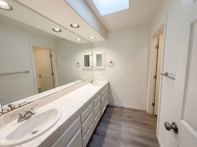 11950 Rising Sun Way, Gold River, CA 95670