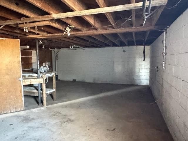 1349 Lexington Hwy, Loretto, TN 38469