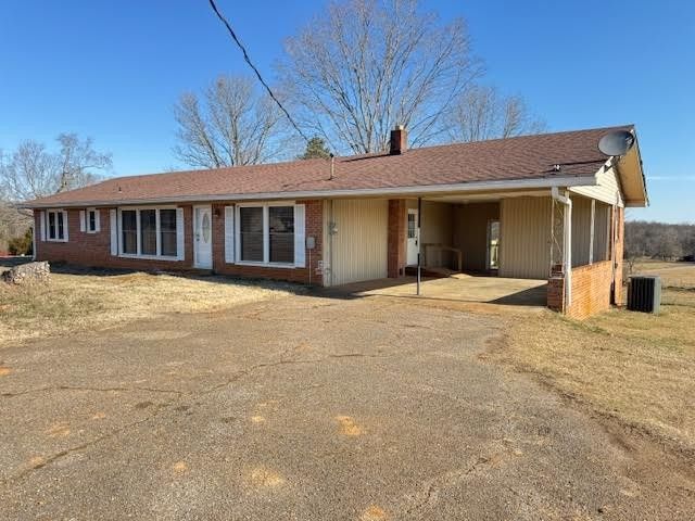 1349 Lexington Hwy, Loretto, TN 38469