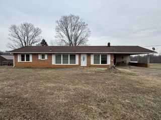 1349 Lexington Hwy, Loretto, TN 38469