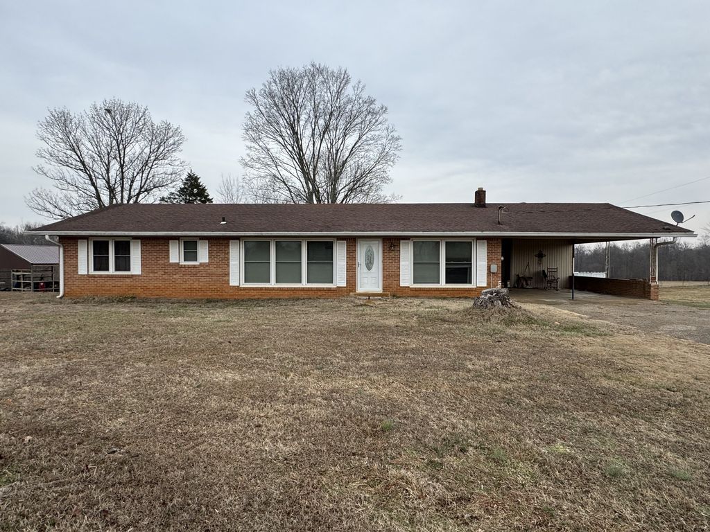 1349 Lexington Hwy, Loretto, TN 38469