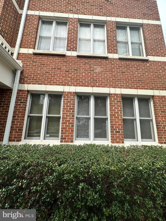 7200 HERITAGE VILLAGE PLAZA # 7200, Gainesville, VA 20155
