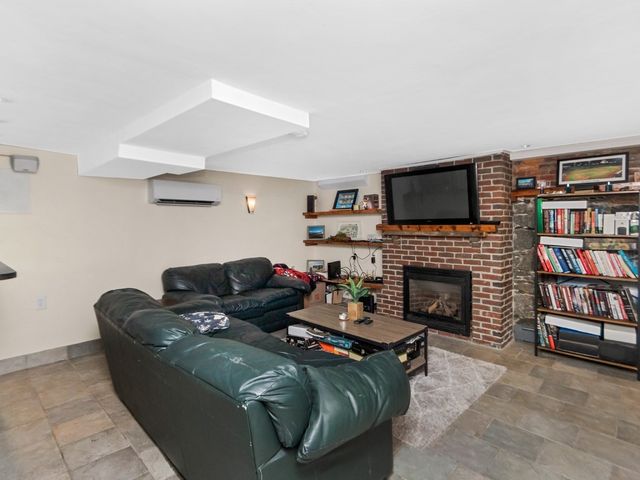 249 Bunker Hill Street B, Boston, MA 02129