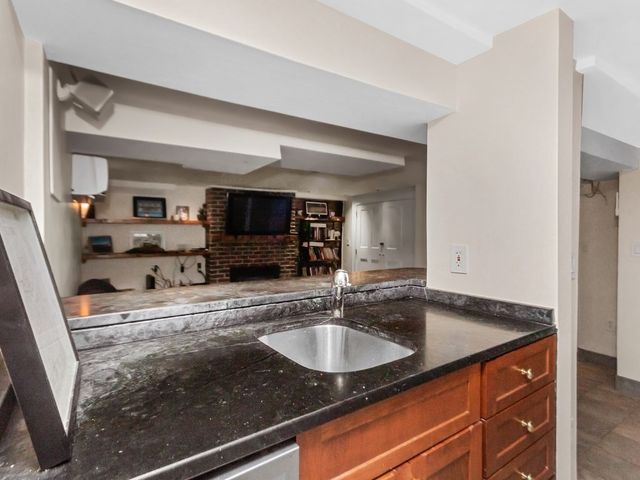 249 Bunker Hill Street B, Boston, MA 02129
