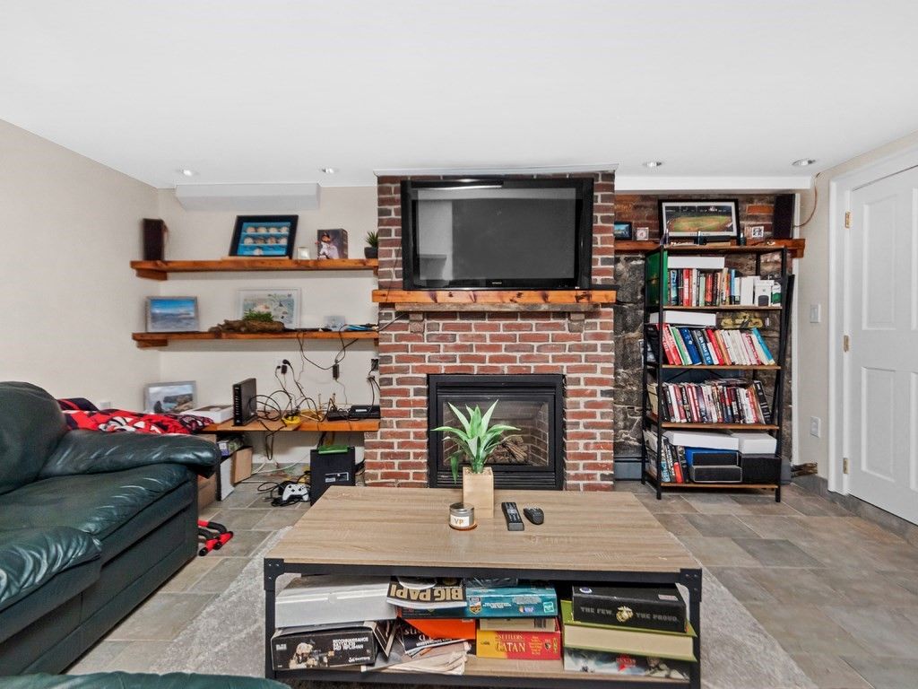 249 Bunker Hill Street B, Boston, MA 02129