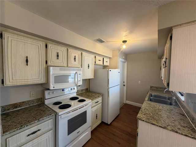 1016 MALAGA STREET, Orlando, FL 32822