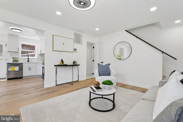 804 1ST ST, Rockville, MD 20850