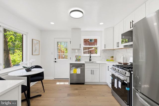 804 1ST ST, Rockville, MD 20850