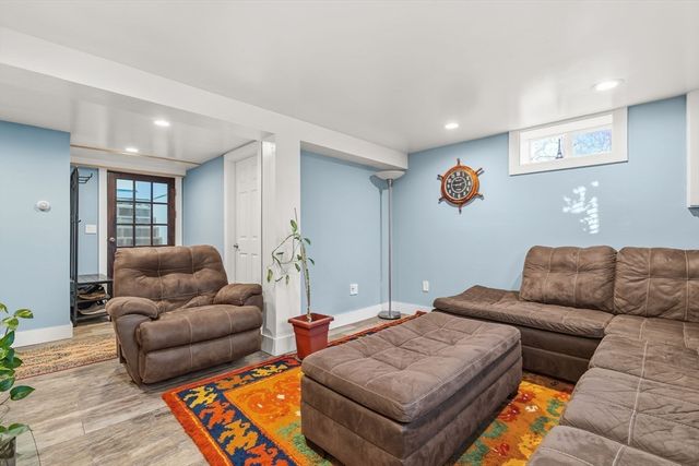 25 Union, Yarmouth, MA 02675