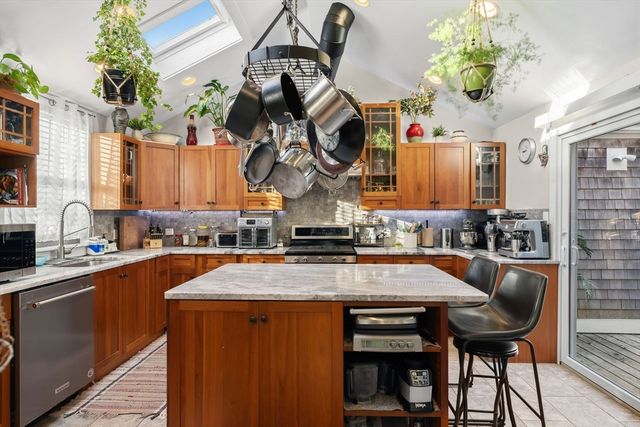 25 Union, Yarmouth, MA 02675