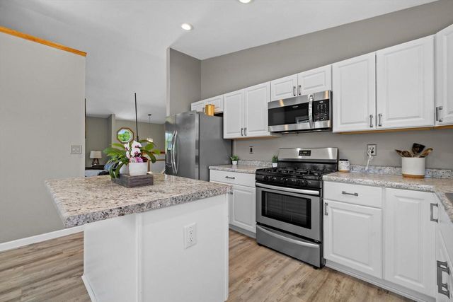 10011 Sheridan ROAD, Pleasant Prairie, WI 53158
