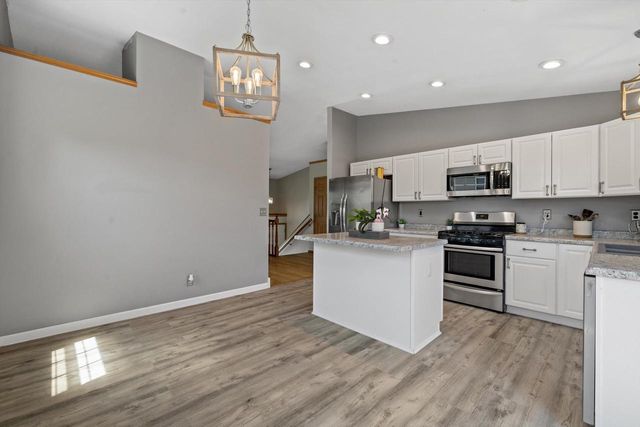 10011 Sheridan ROAD, Pleasant Prairie, WI 53158
