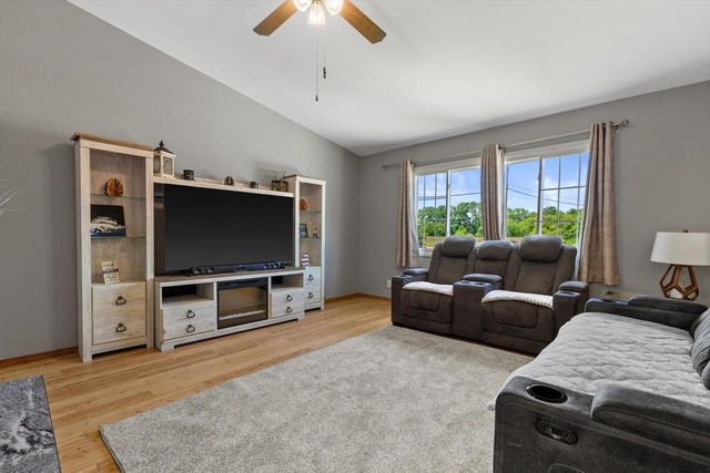 10011 Sheridan ROAD, Pleasant Prairie, WI 53158