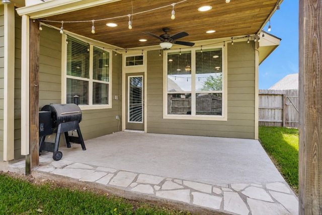 313 Brocks Court, Montgomery, TX 77356