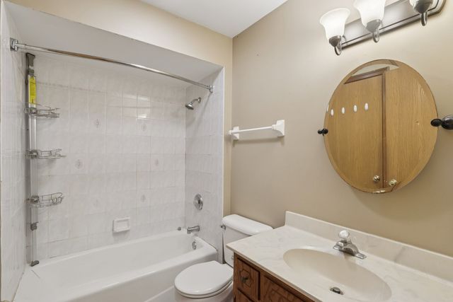 12539 S Quinn Drive 402, Alsip, IL 60803