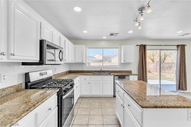 366 Penney View Court, North Las Vegas, NV 89032