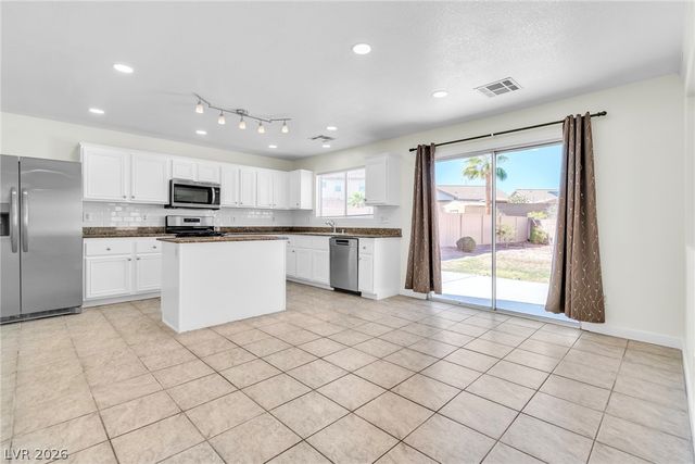 366 Penney View Court, North Las Vegas, NV 89032