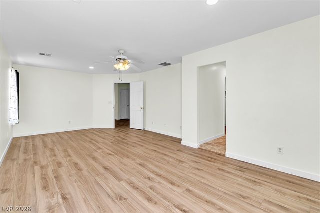 366 Penney View Court, North Las Vegas, NV 89032