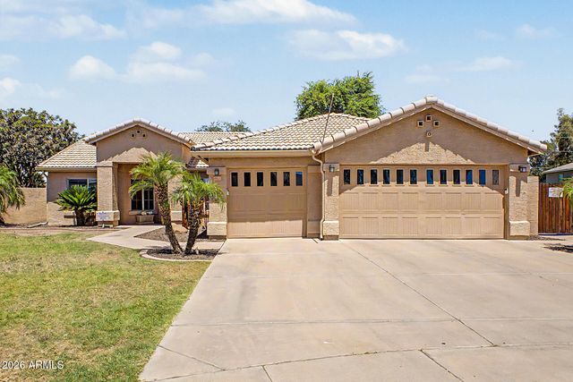 6844 W COLUMBINE Drive, Peoria, AZ 85381