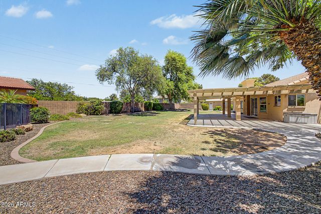 6844 W COLUMBINE Drive, Peoria, AZ 85381