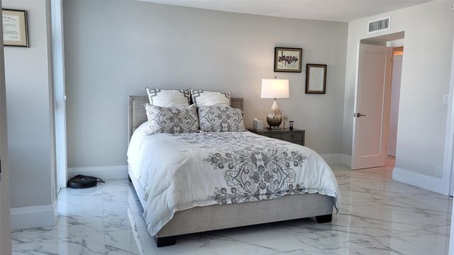 1360 S OCEAN Boulevard 1407, Pompano Beach, FL 33062