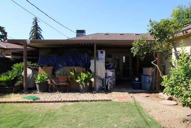 3907 E Acacia Avenue, Fresno, CA 93726